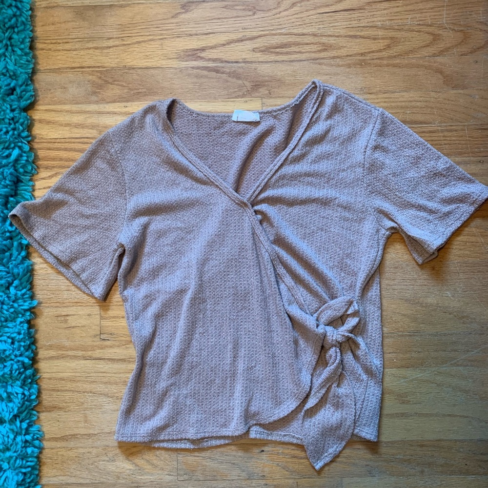 cute wrap tee